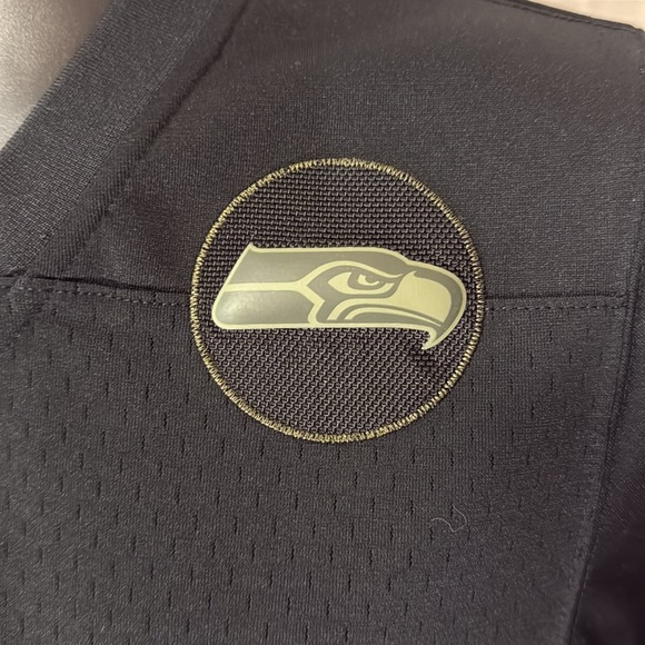 Nike NFL On Field Salute to Service Youth Limited Russell Wilson 03 Seahawks - Picture 7 of 13